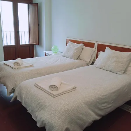 Apto La Almena 2 Junto A Plaza Mayor,2 Habitaciones,parking Gratuito *