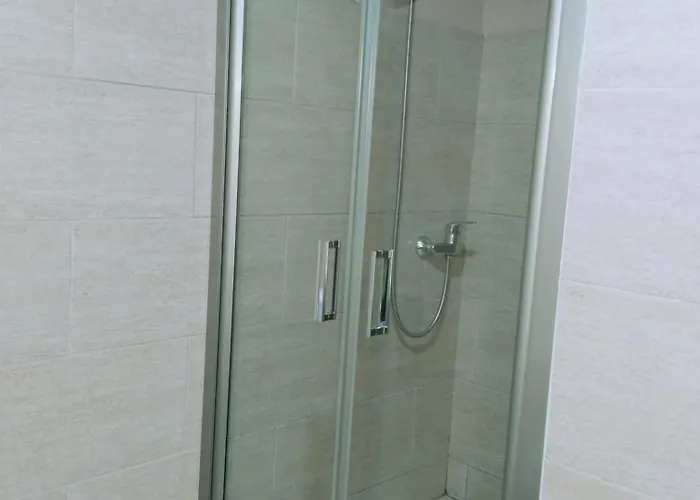 Apto La Almena 2 Junto A Plaza Mayor,2 Habitaciones,parking Gratuito Caces